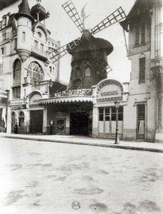 The Moulin Rouge in Paris, 1921